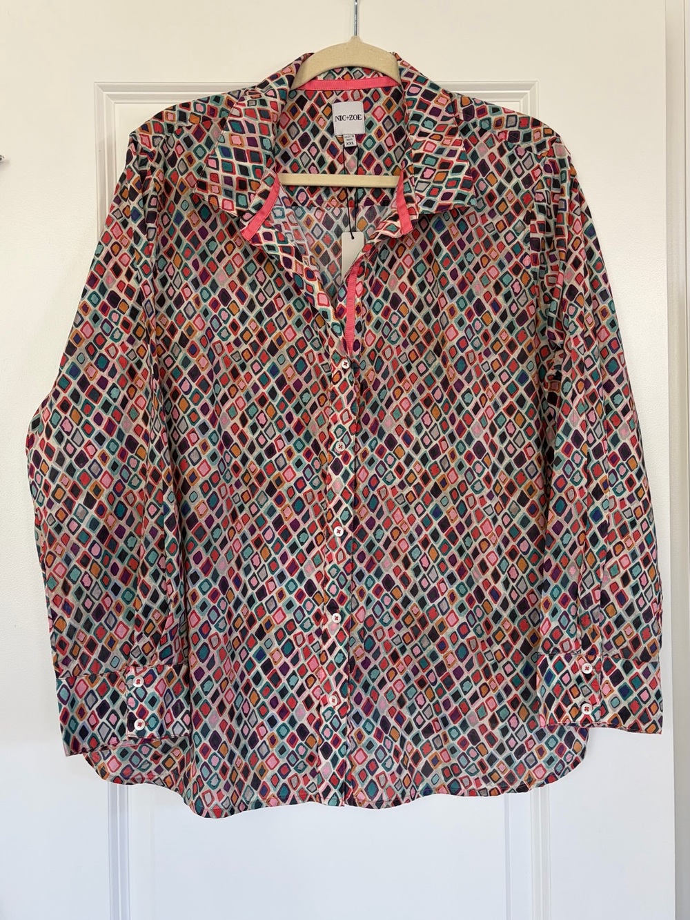 NIC+ZOE Multicolor Diamond-Print Button-Down Blouse with Pink Trim